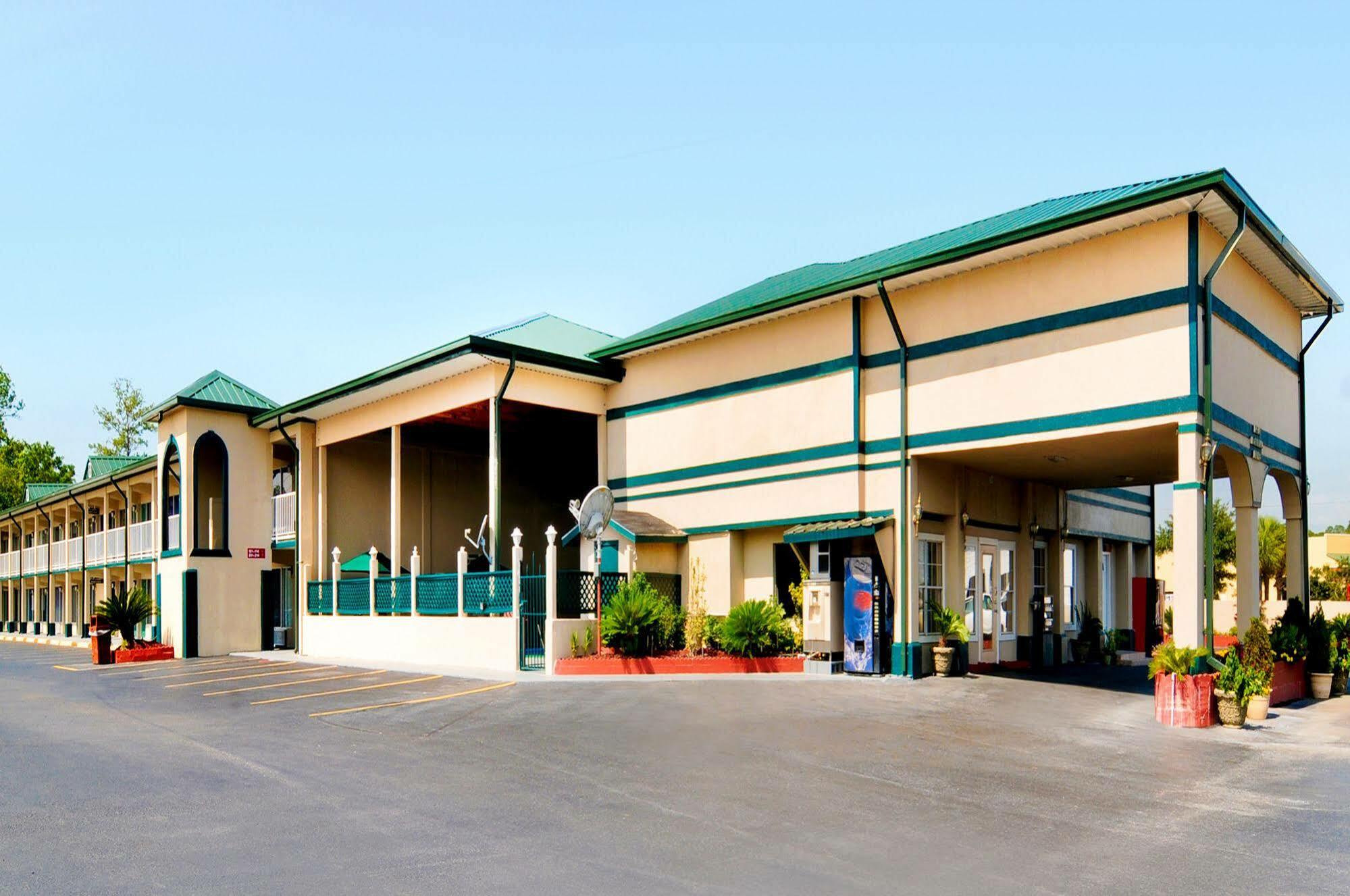 Days Inn By Wyndham Waycross Exterior foto
